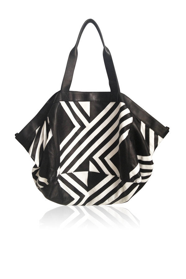 CHEVRON ORIGAMI TOTE  BLACK/WHITE