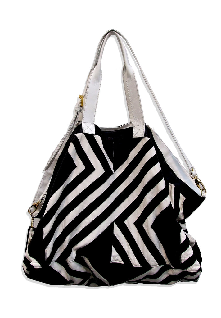 BLACK AND WHITE ORIGAMI TOTE